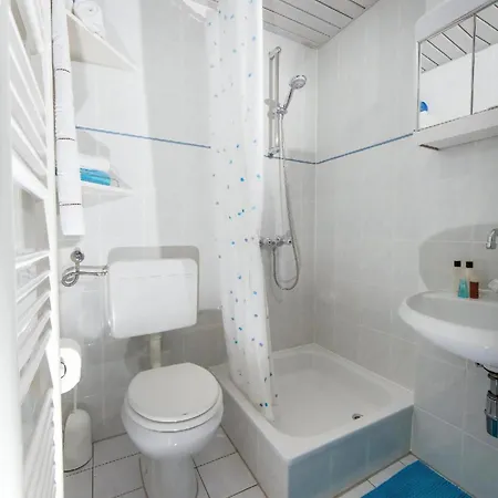 Apartamento In Pjescana Uvala Mit Gemeinschaftspool Pula